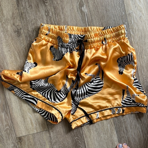 TART | Zebra Print Satin Pyjama Set - Picture 8 of 10